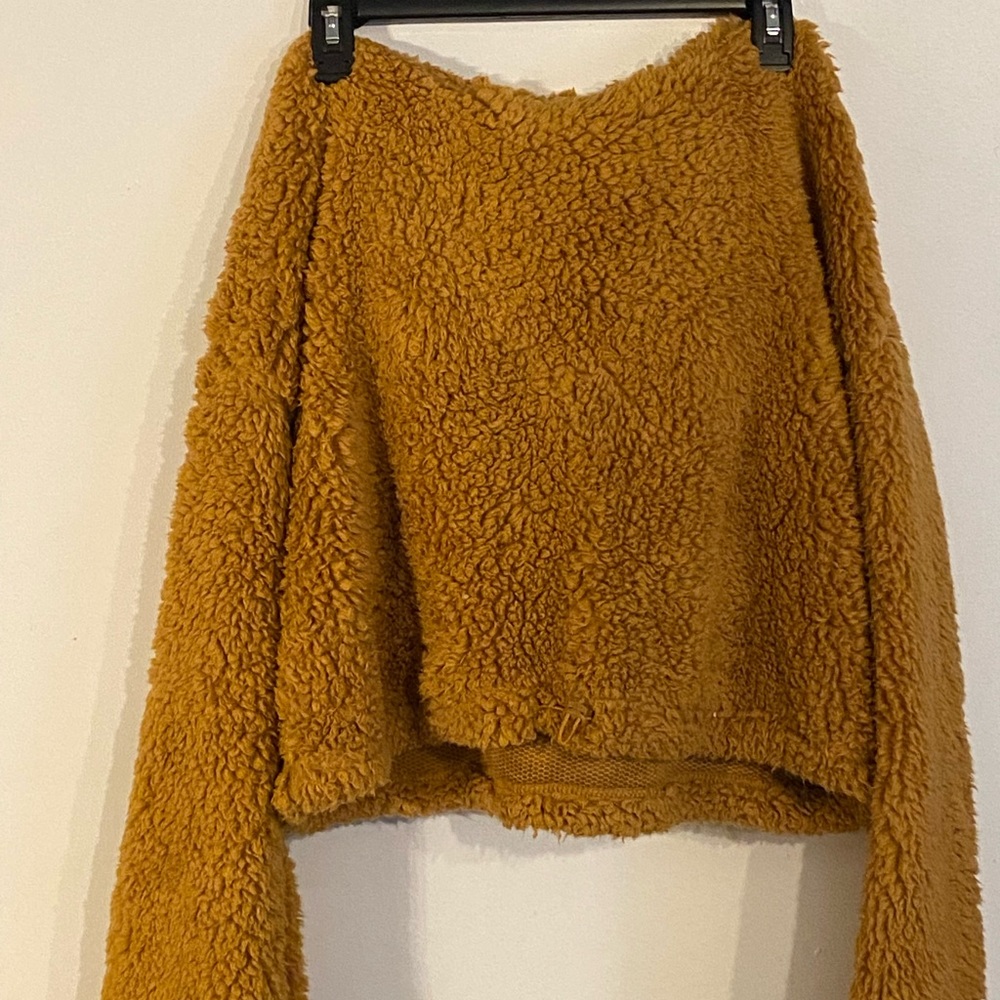 “Teddy bear” Cropped Hoodie with Draw String